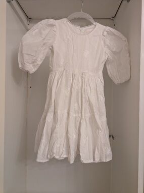 Petite Amalie Girls White Embroidered Puff Sleeve Dress Size 5
